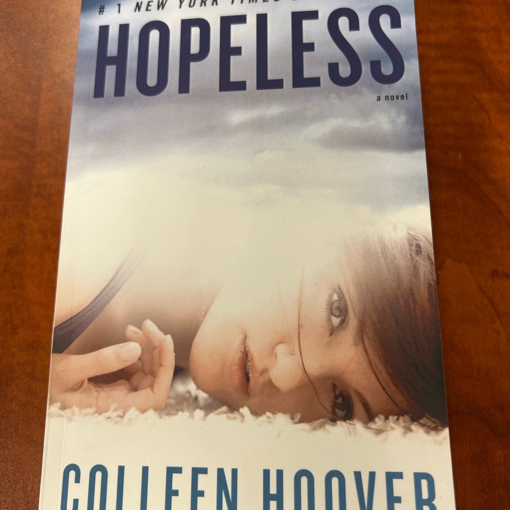 NY Times Best Selling Author -Colleen Hoover Hopeless